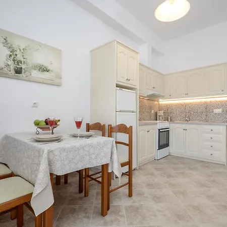 My Family * Glinado Naxos